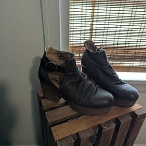 Women's Black Leather Ankle Boots